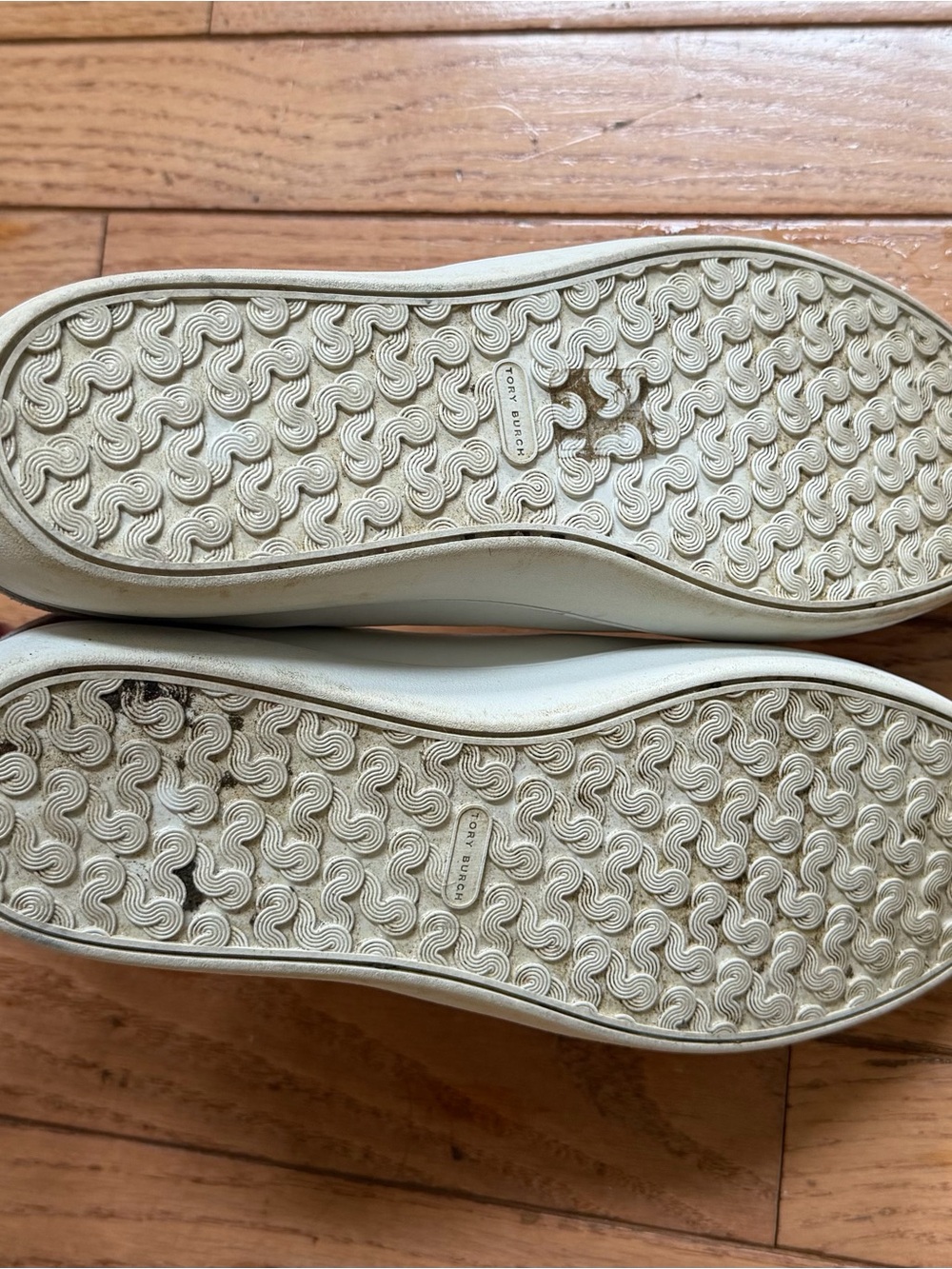 Tory Burch Ivory Leather Low-Top Sneakers - Picture 7 of 7